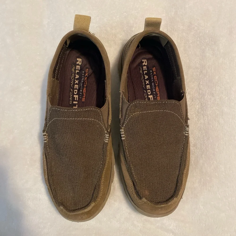 Men’s Sketchers Relaxed Fit Memory Foam Extra Wide Slip-On Shoes
